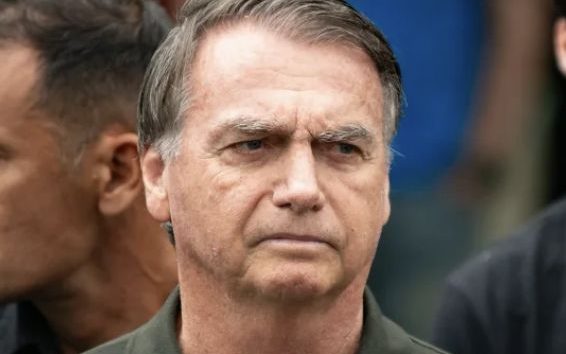 bolsonaro-faz-novo-procediment