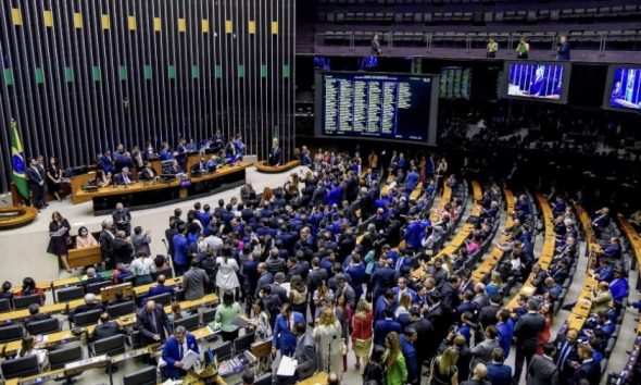 camara-dos-deputados-aprova-pr