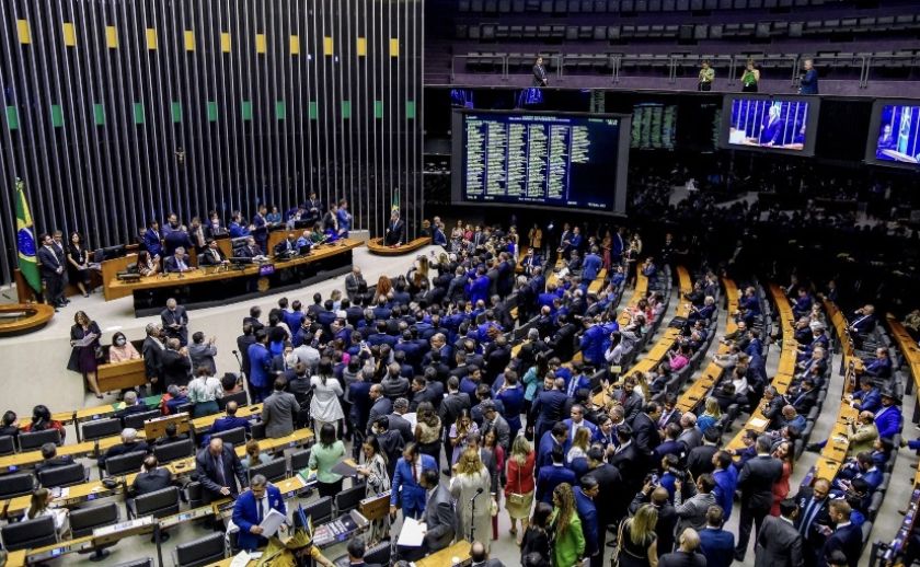 camara-dos-deputados-aprova-pr