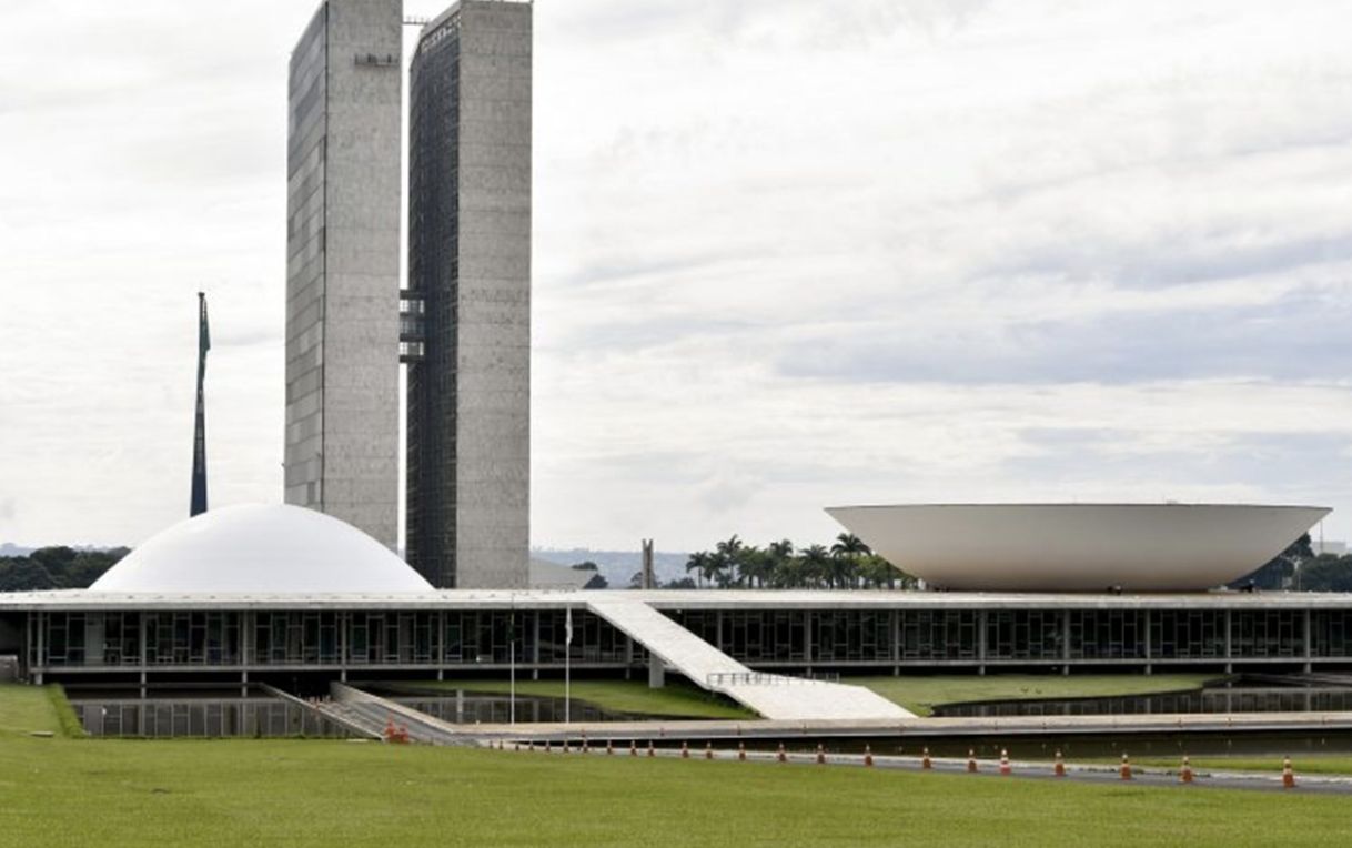 camara-dos-deputados-publica-1