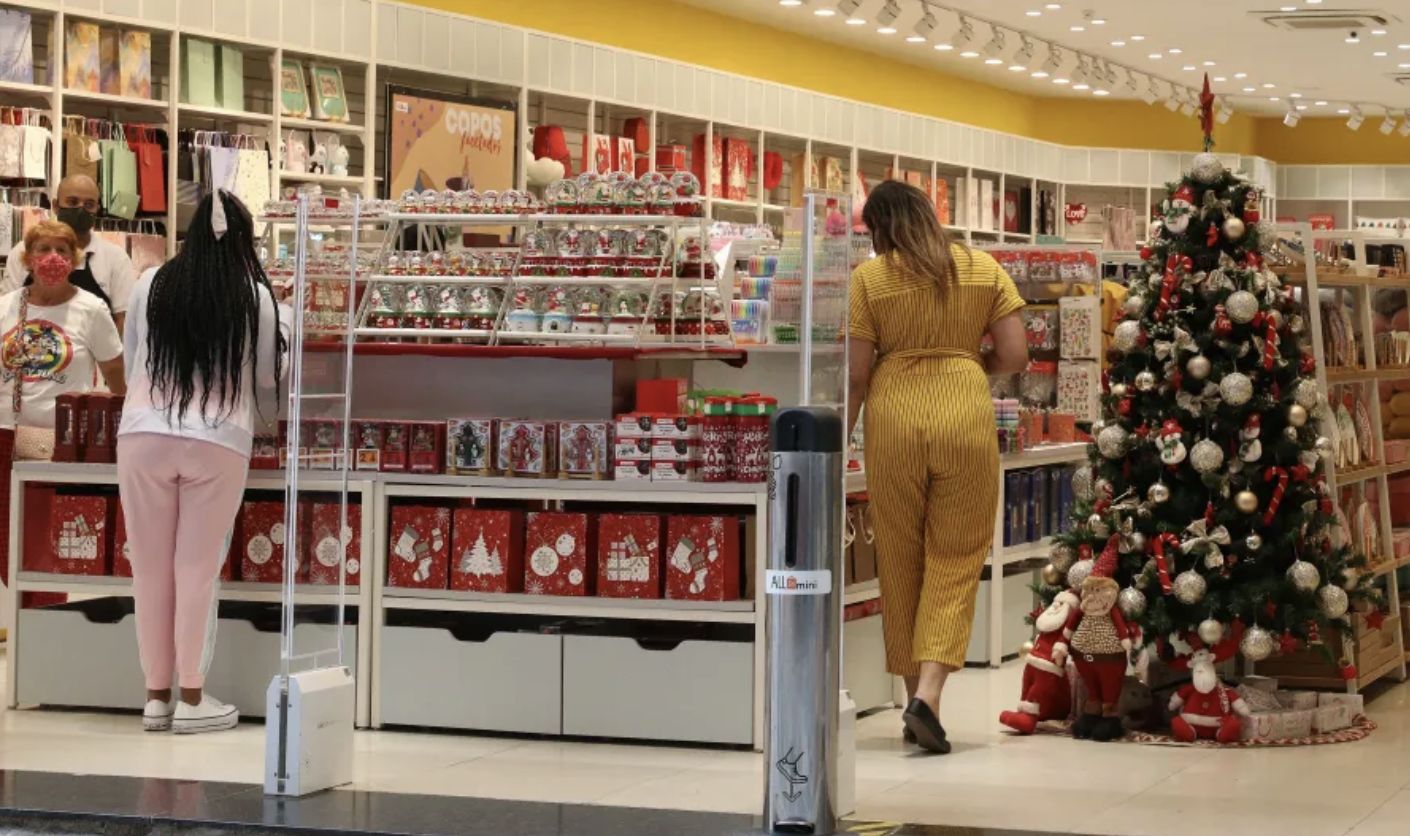 confianca-do-comercio-sobe-02-