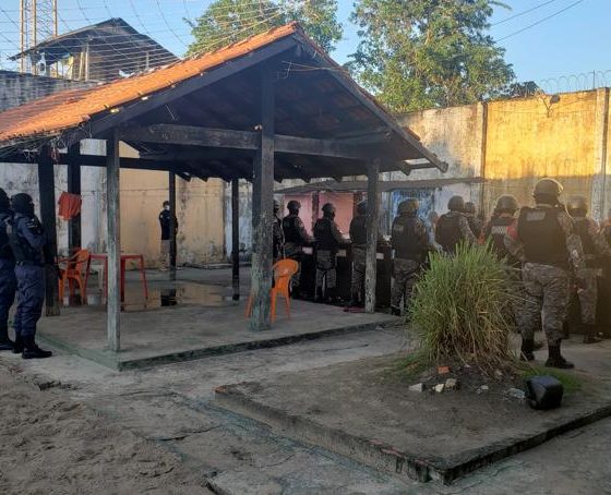 dois-detentos-fogem-da-delegac