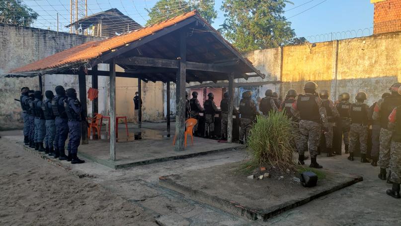 dois-detentos-fogem-da-delegac