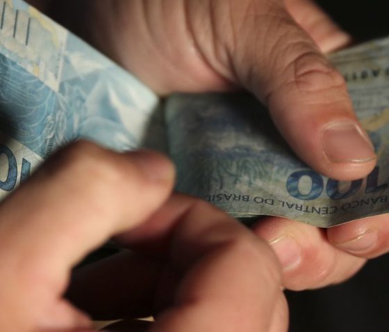 endividamento-das-familias-cai