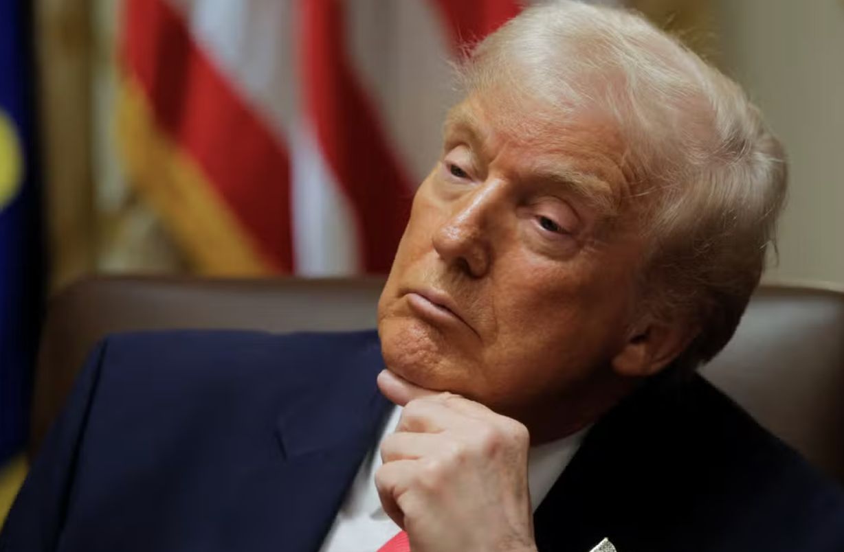 governo-trump-suspende-todas-a