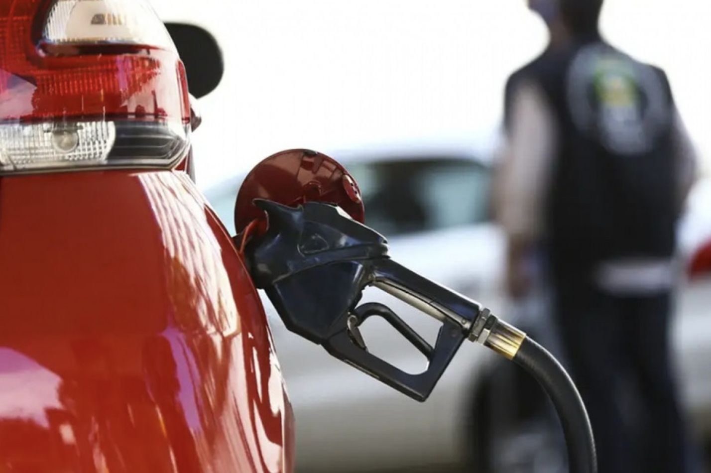 preco-do-etanol-sobe-em-13-est