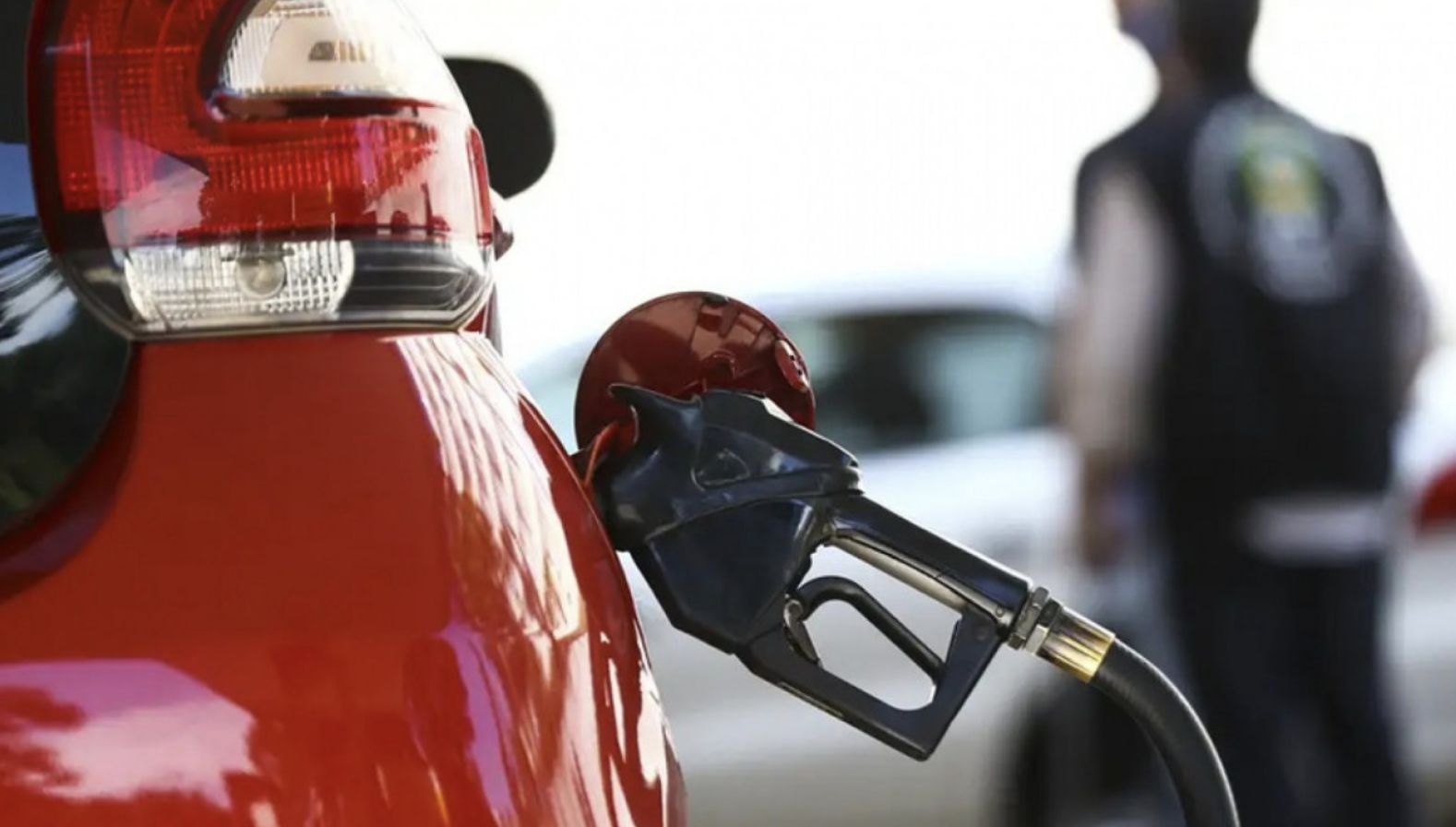 preco-do-etanol-sobe-em-14-est