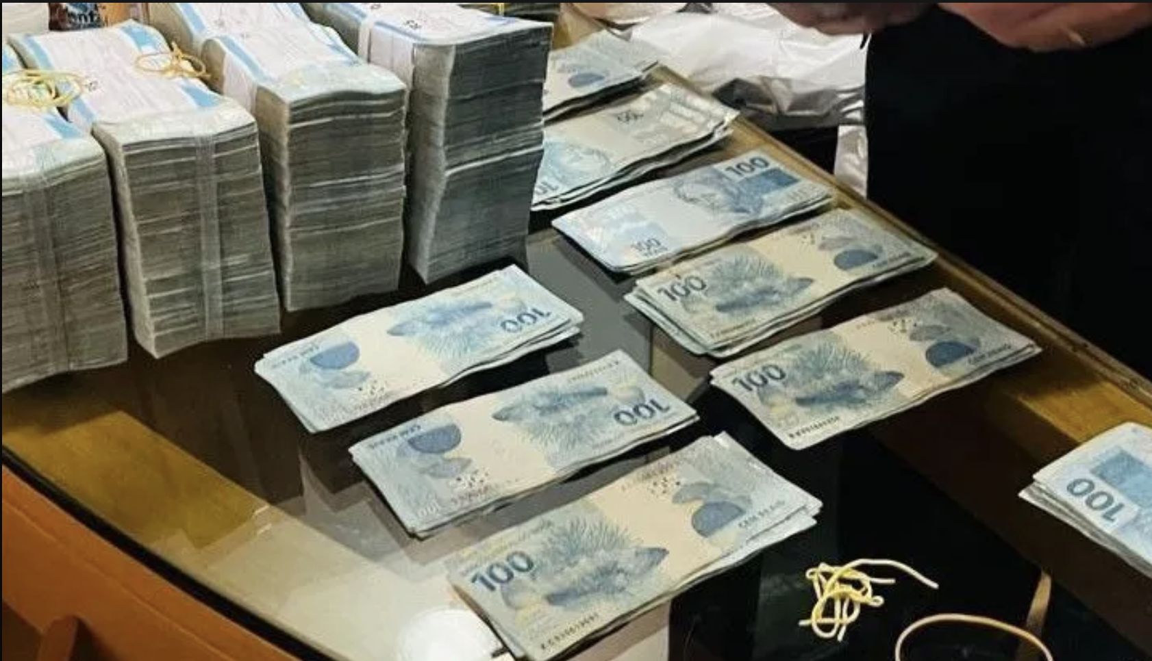 sostenes-diz-que-r-430-mil-ach