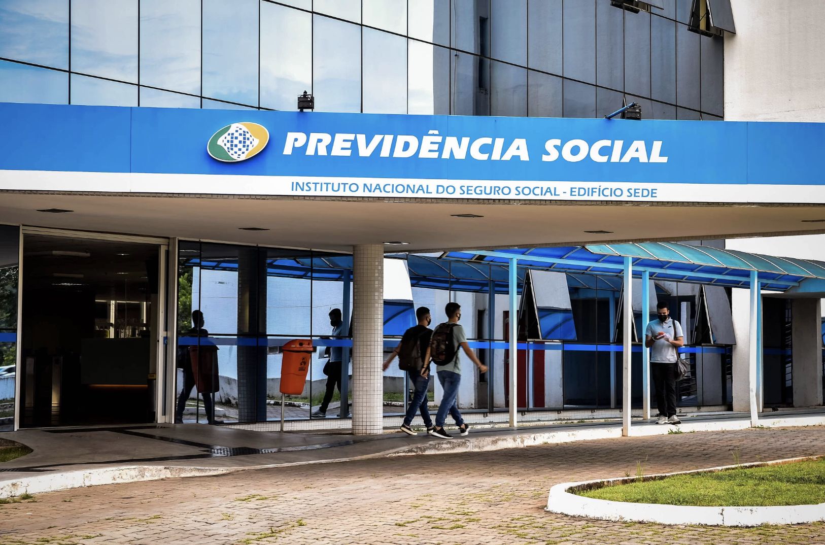 aposentados-tem-ate-14-de-feve