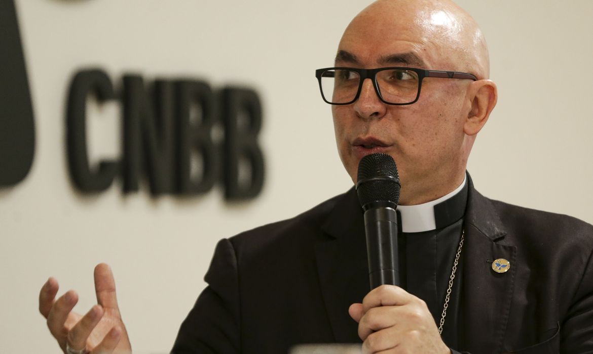 cnbb-defende-democracia-e-aler