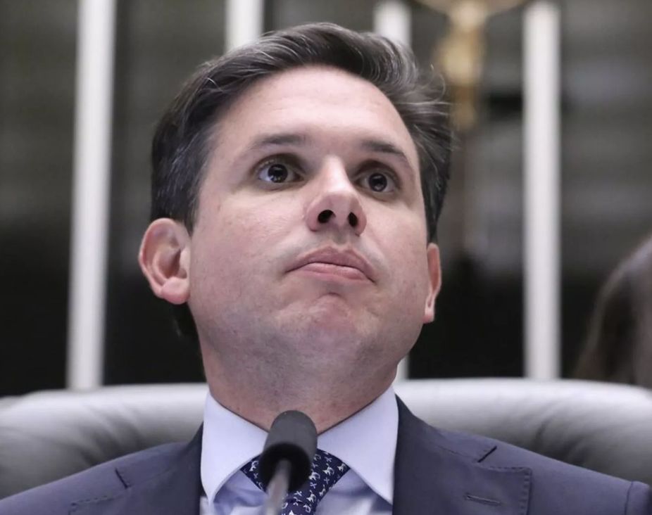 emenda-de-motta-injeta-bilhoes