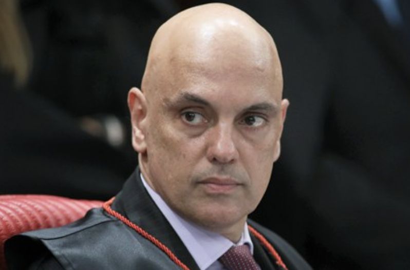 moraes-autoriza-ida-de-bolsona