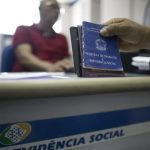 seis-em-cada-dez-brasileiros-c