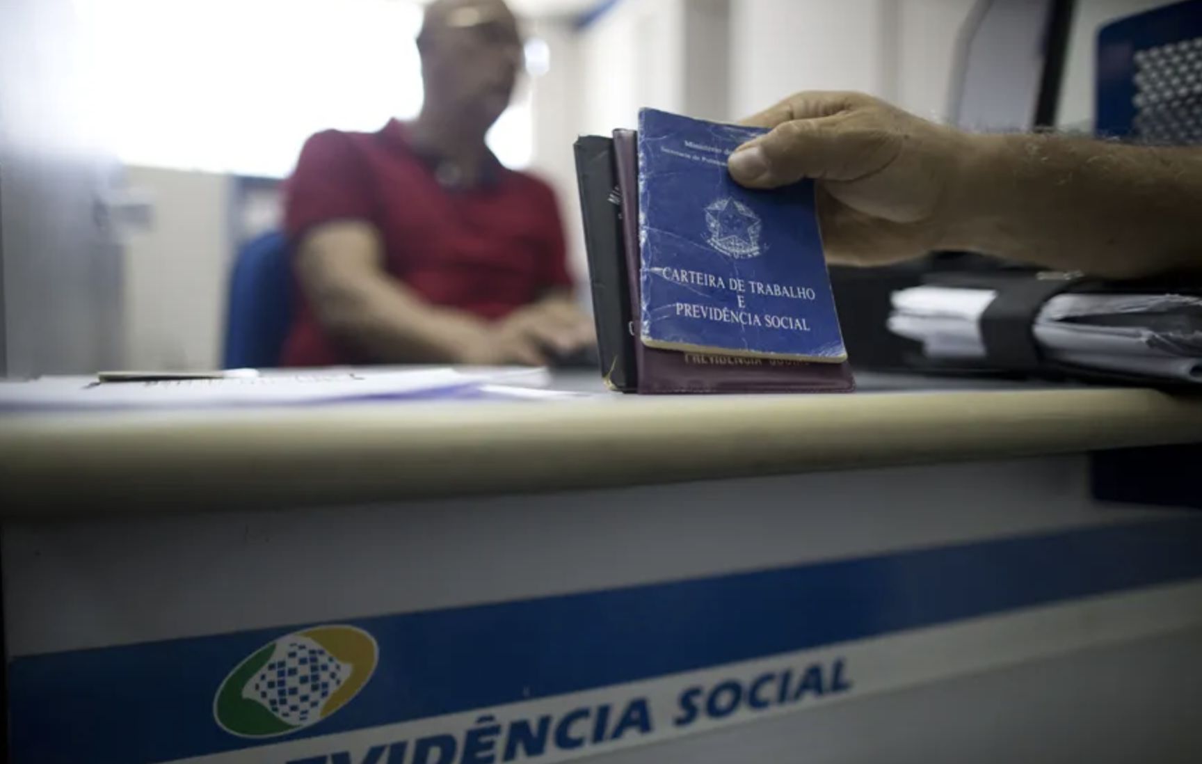 seis-em-cada-dez-brasileiros-c