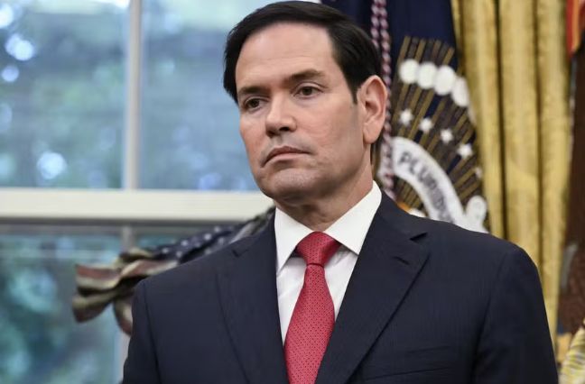 trump-ameaca-cuba-e-sugere-mar