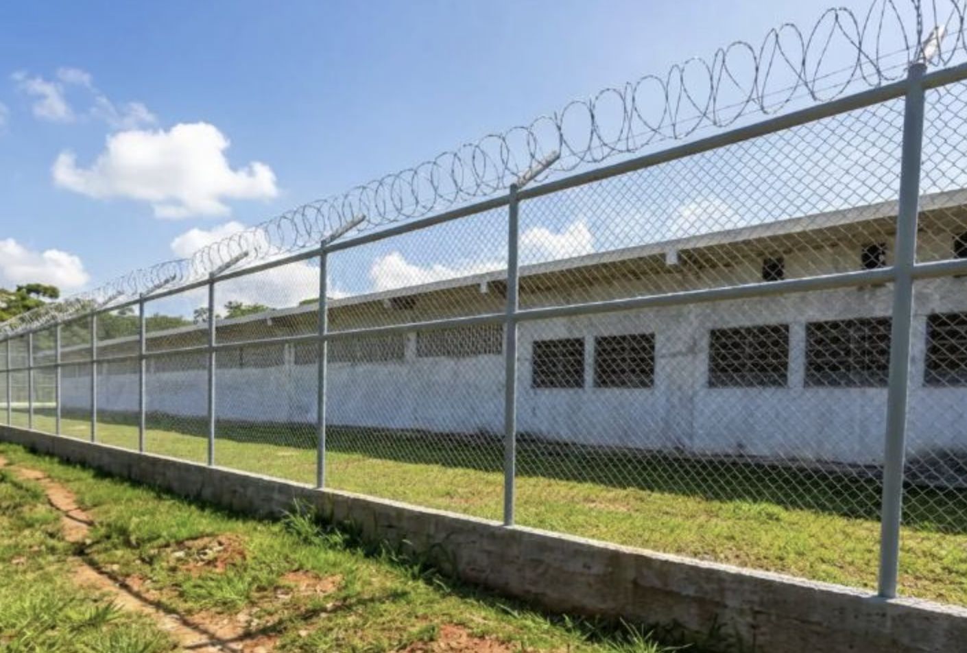 uma-semana-a-pos-a-fuga-em-mas