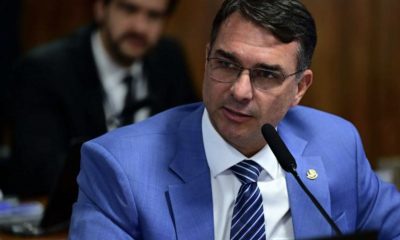 anotacoes-de-flavio-bolsonaro-