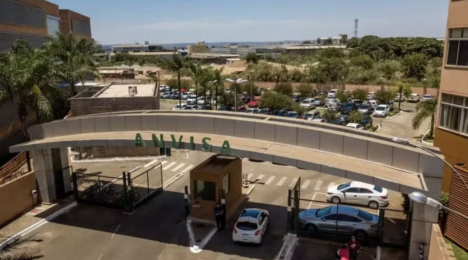 anvisa-proibe-venda-de-leite-c