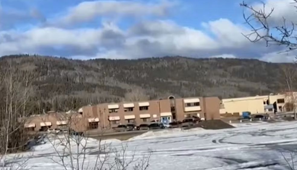 ataque-a-tiros-deixa-ao-menos-