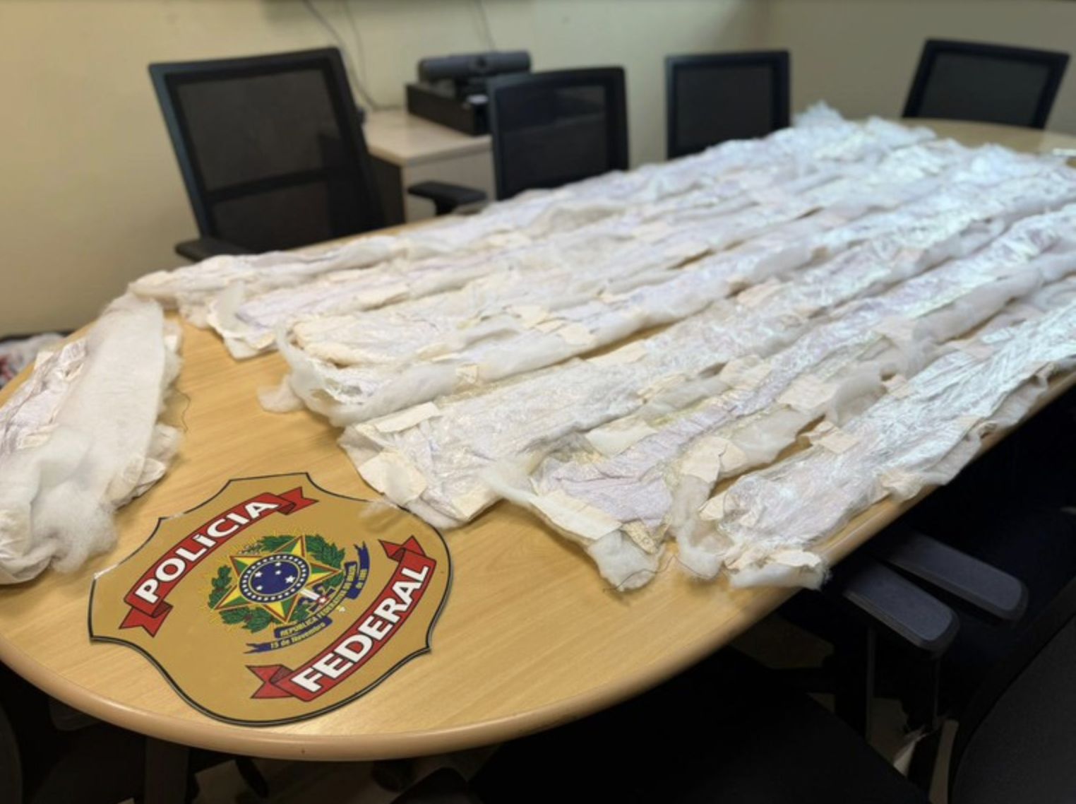 em-manaus-pf-prende-duas-pesso