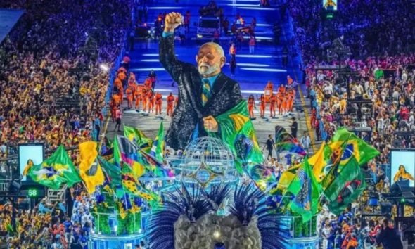 escola-que-fez-homenagem-ao-pr