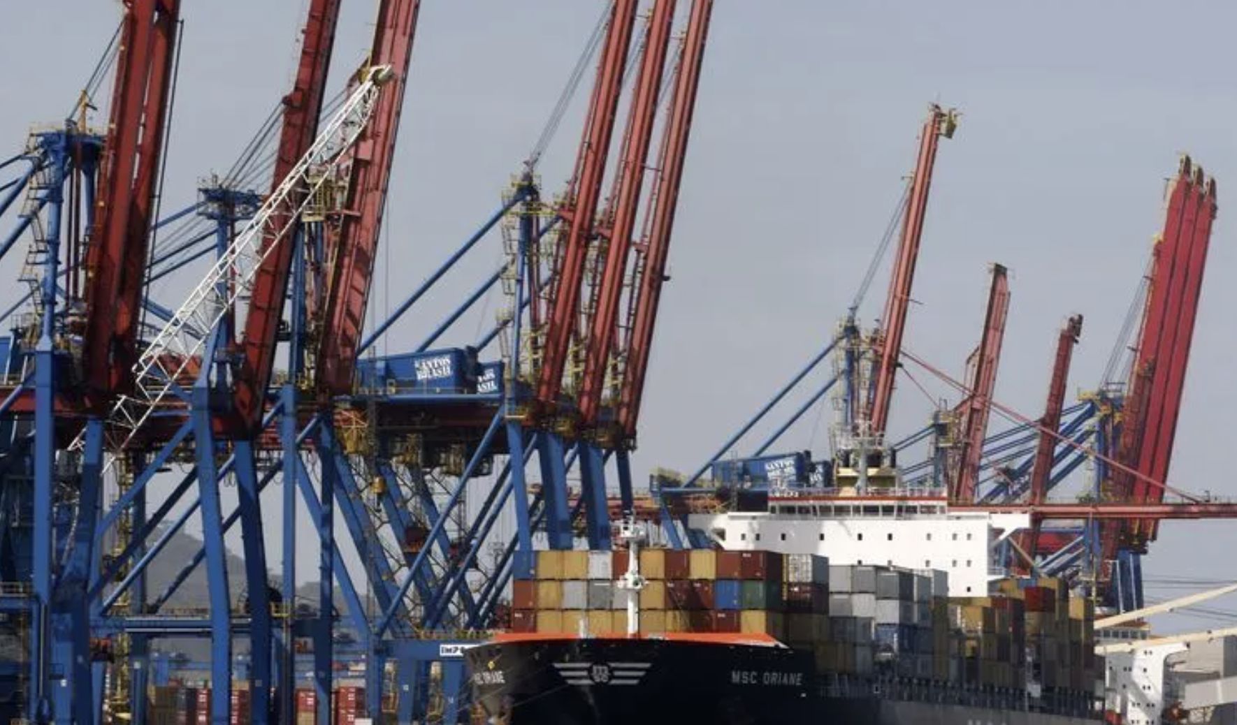 governo-federal-sobe-imposto-d