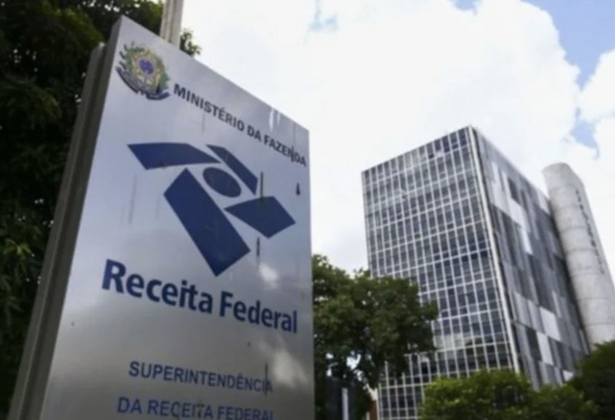 receita-federal-diz-que-demiti