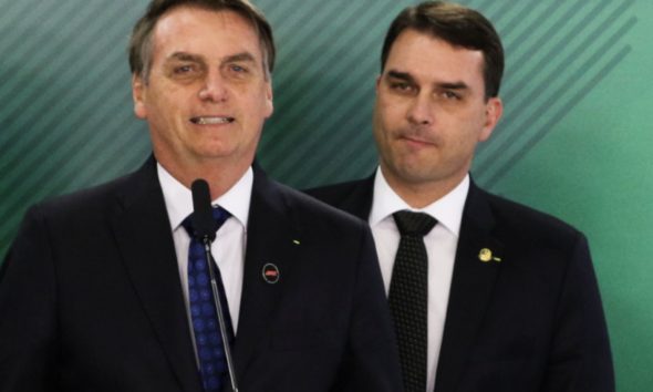 bolsonaro-coloca-flavio-como-a