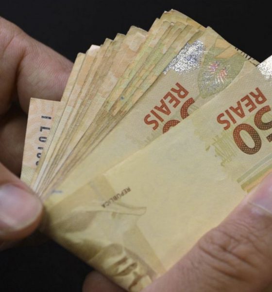 brasileiros-sacaram-em-janeiro