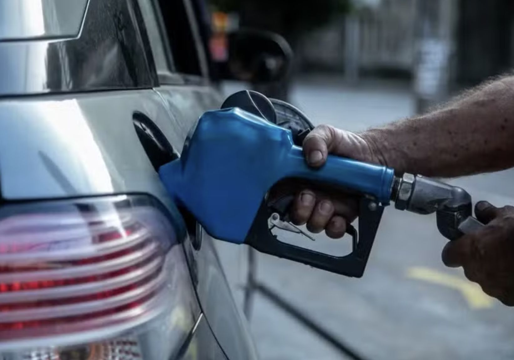 com-disparada-do-petroleo-defa