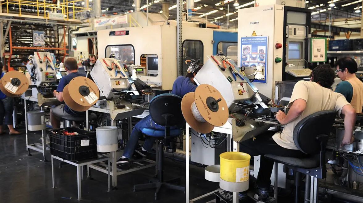 industria-nacional-cresce-18-e