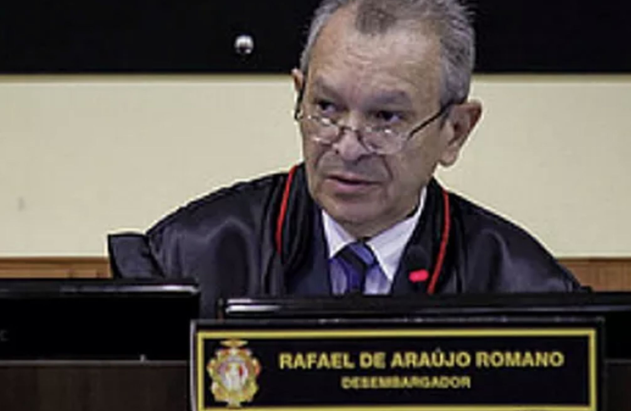 justica-determina-prisao-de-de