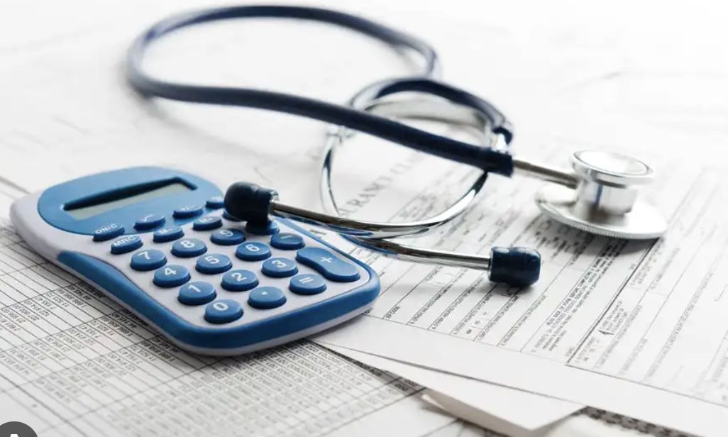 lucros-dos-planos-de-saude-aum