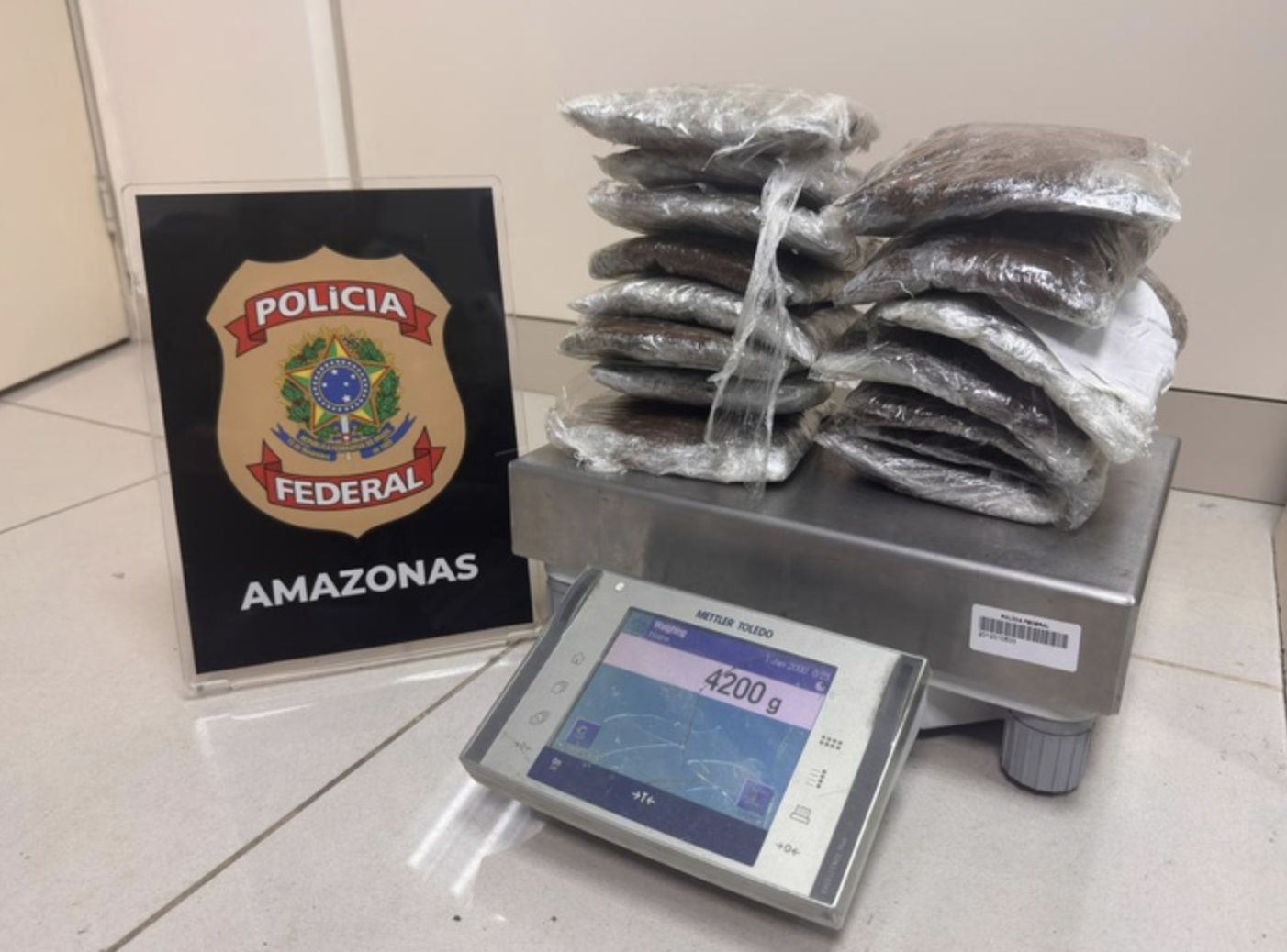 pf-intercepta-duas-tentativas-