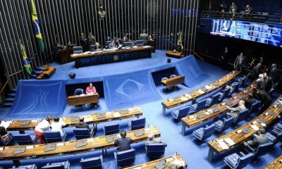 senador-protocola-pedido-de-cp