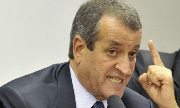 trump-vai-ajudar-flavio-e-quer