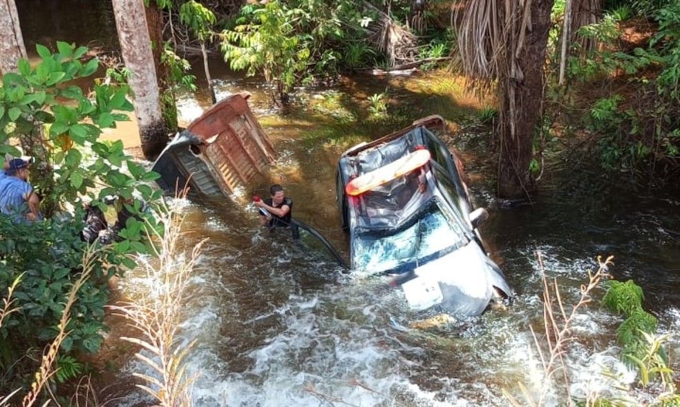 acidente-com-viatura-deixa-um-