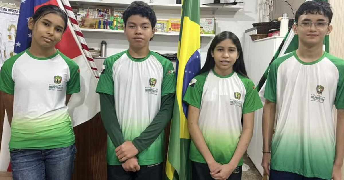 alunos-de-rio-preto-da-eva-vao