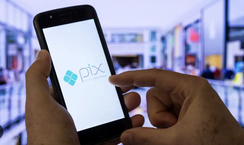 brasileiros-usaram-mais-pix-do