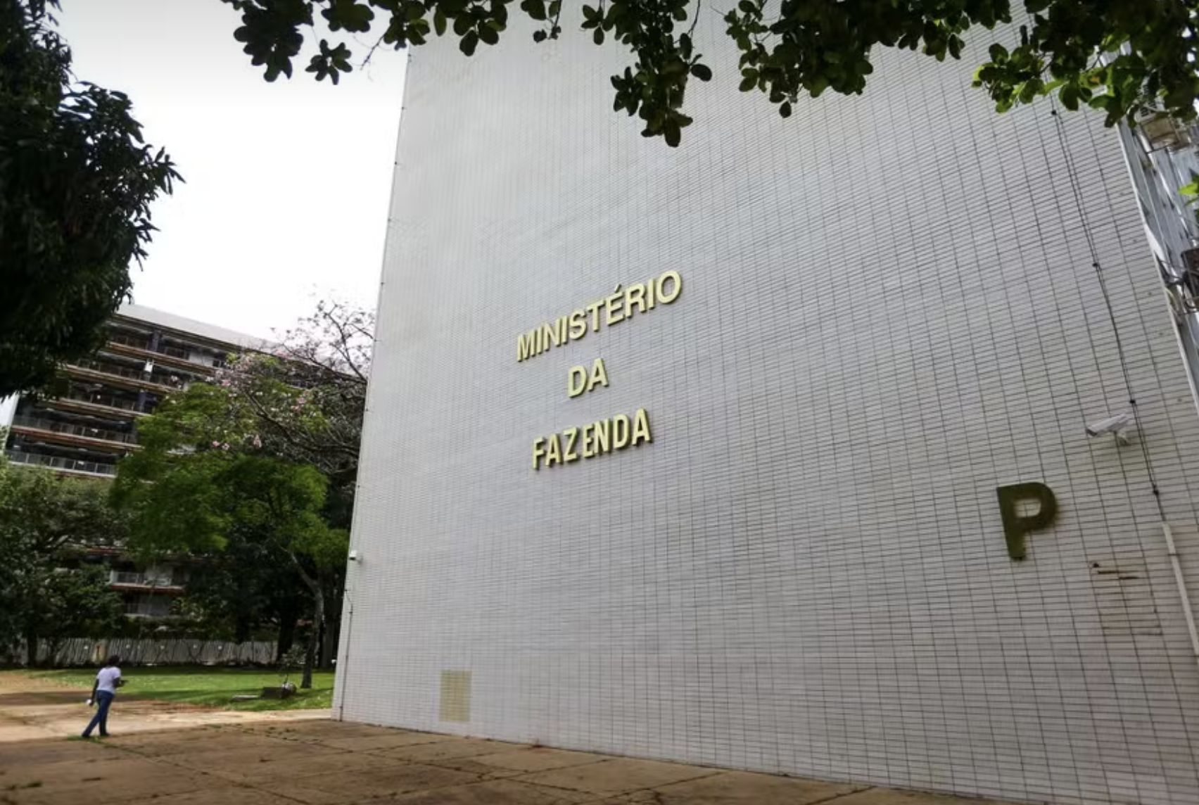 carga-tributaria-do-brasil-sob