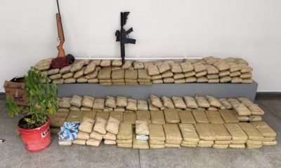 casal-e-preso-suspeito-de-arma