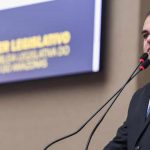 cidade-opta-por-salario-de-dep