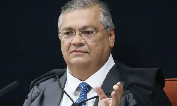 dino-propoe-revisao-de-compete