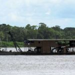 homem-flagrado-em-garimpo-ileg