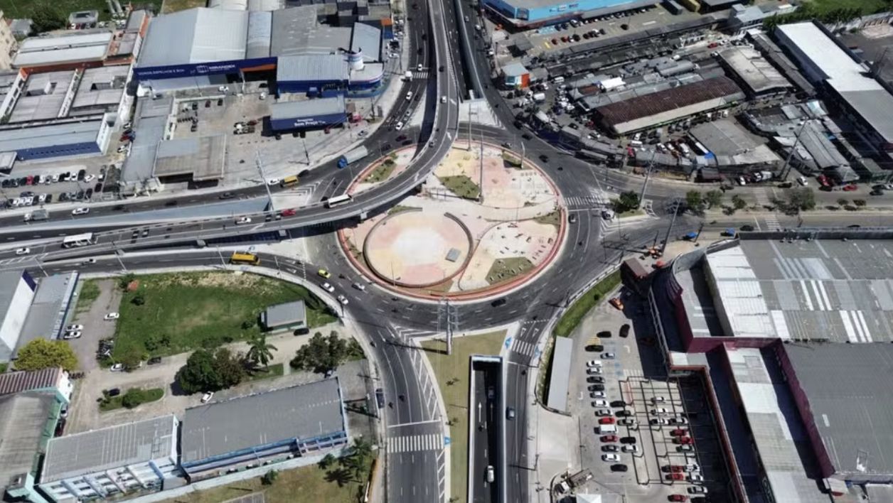 interdicao-em-trecho-do-comple