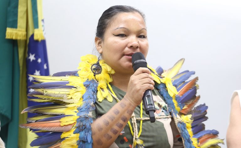 liderancas-indigenas-cobram-na