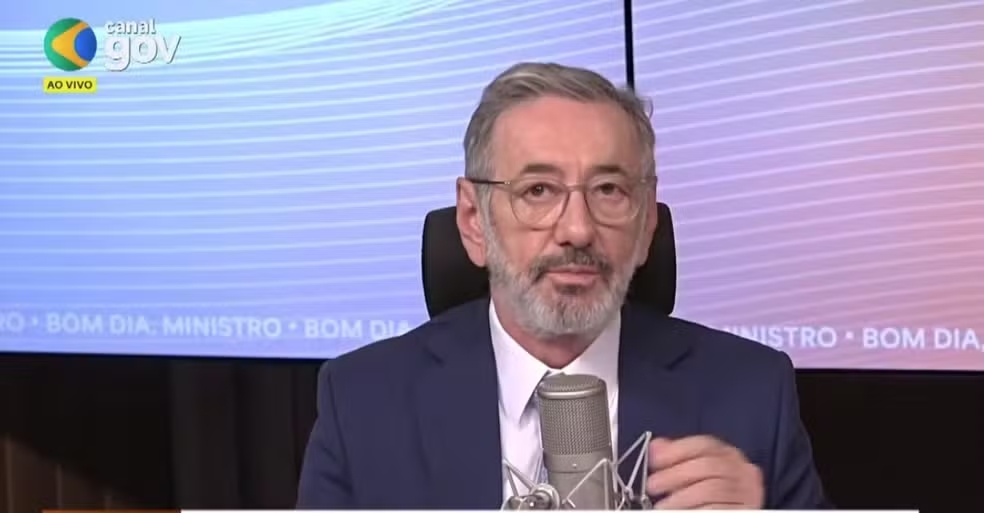 ministro-diz-que-subsolo-perte