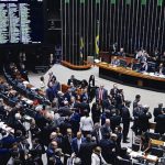 camara-dos-deputados-aprova-au