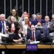 camara-dos-deputados-aprova-fi