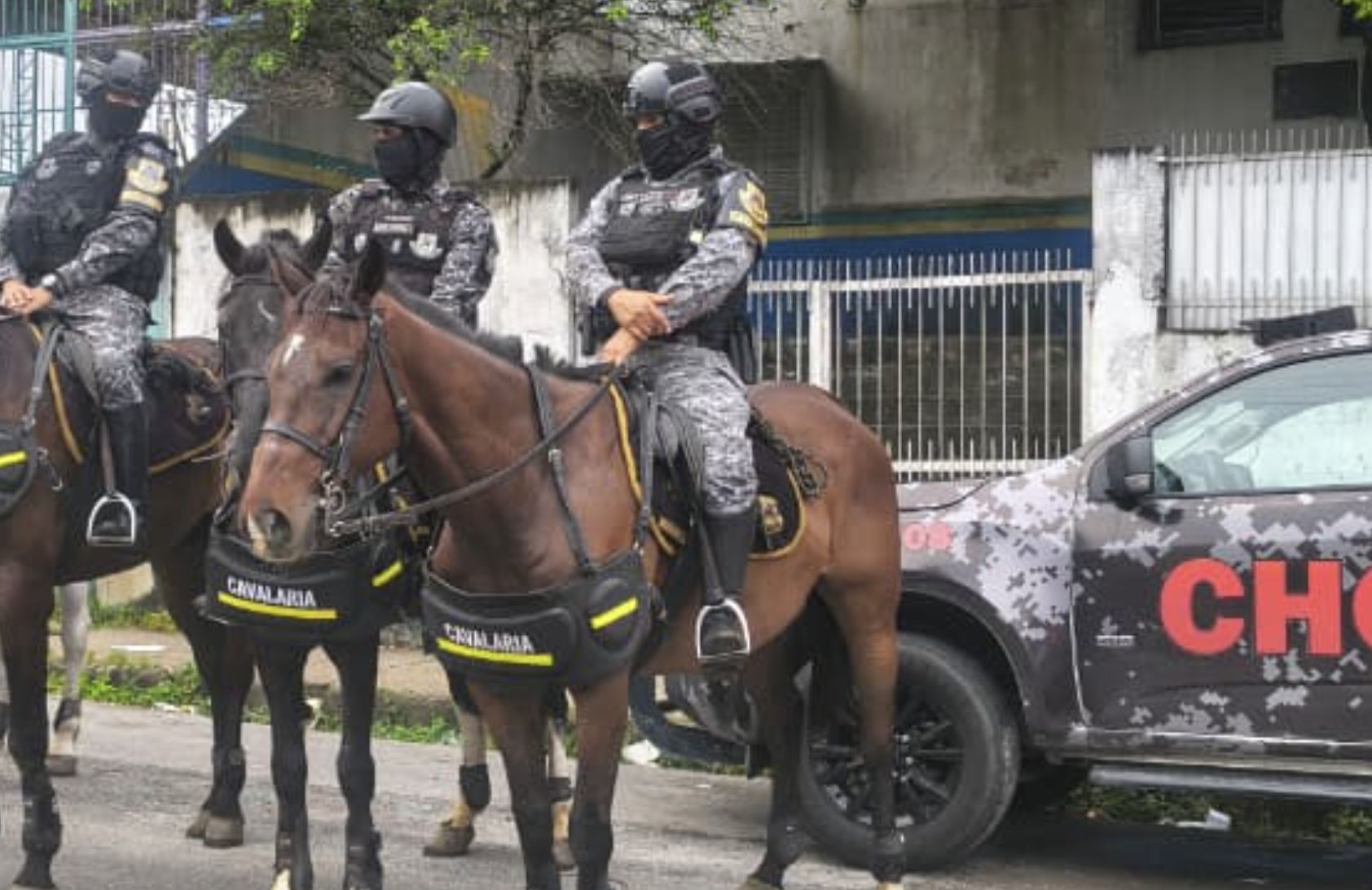 pms-acusados-de-crimes-se-amot